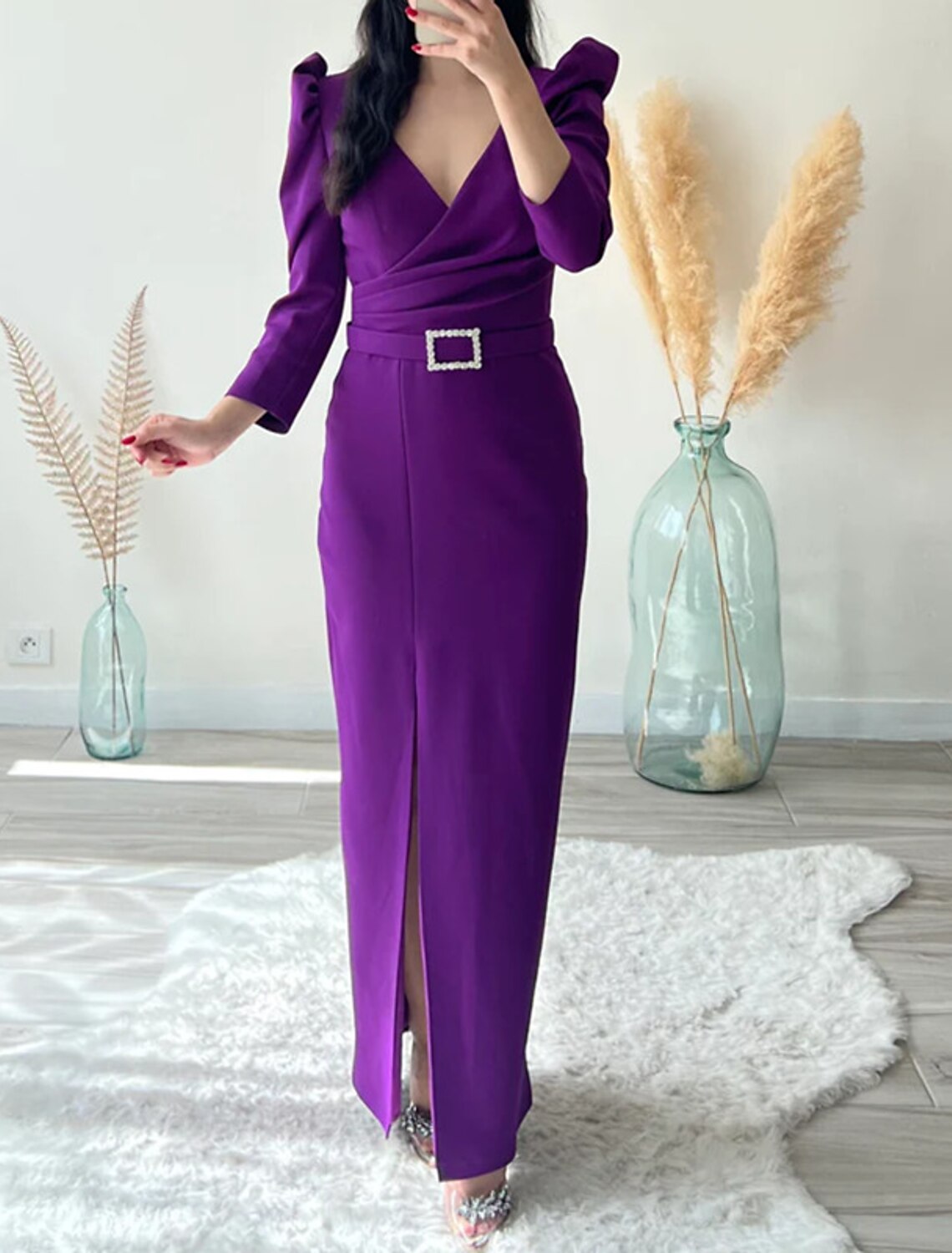 Vestido de noche con corte tubo/columna, color morado, para cóctel, trabajo, formal, largo hasta los tobillos, manga larga, escote en V, tela con faja/cinta y abertura fruncida.