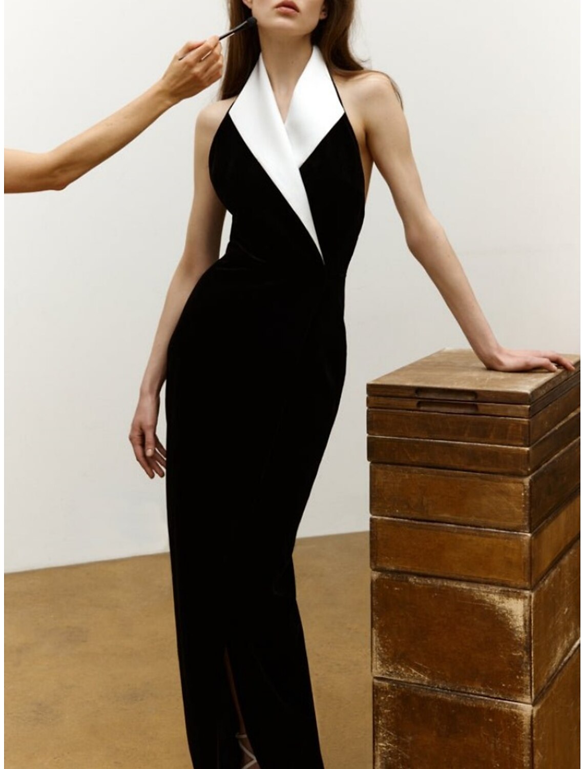 Sheath / Column Evening Gown Elegant Dress Formal Floor Length Black Dress Sleeveless V Neck Imitation Silk with Slit 2025