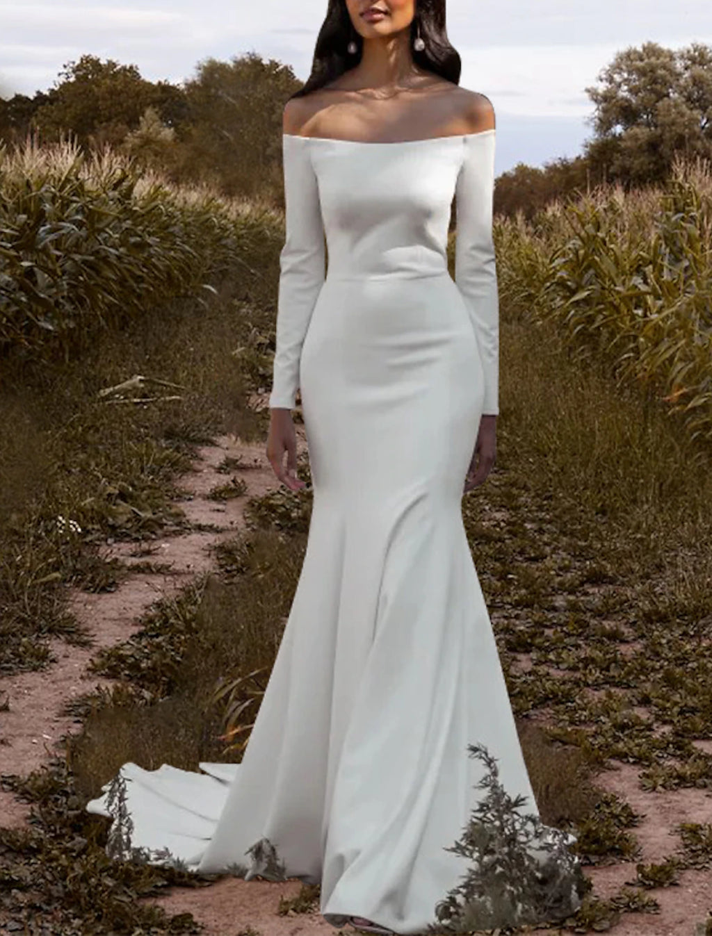 Vestidos de novia sencillos de corte sirena/trompeta con hombros descubiertos, manga larga, cola de corte, tela de color liso