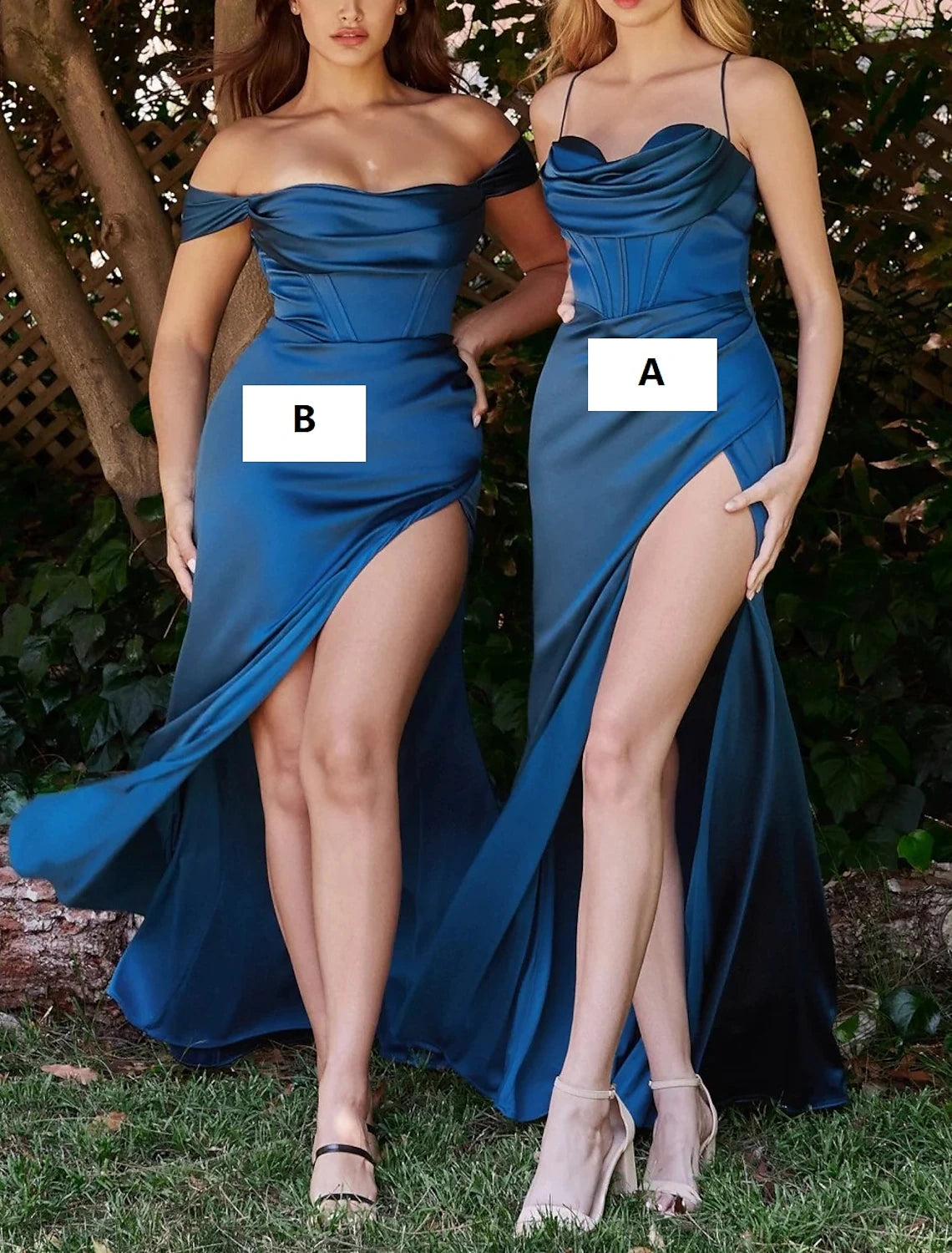 Abito da damigella d'onore a sirena/tromba, senza maniche, in chiffon blu lungo fino al pavimento, con spacco frontale/arricciatura