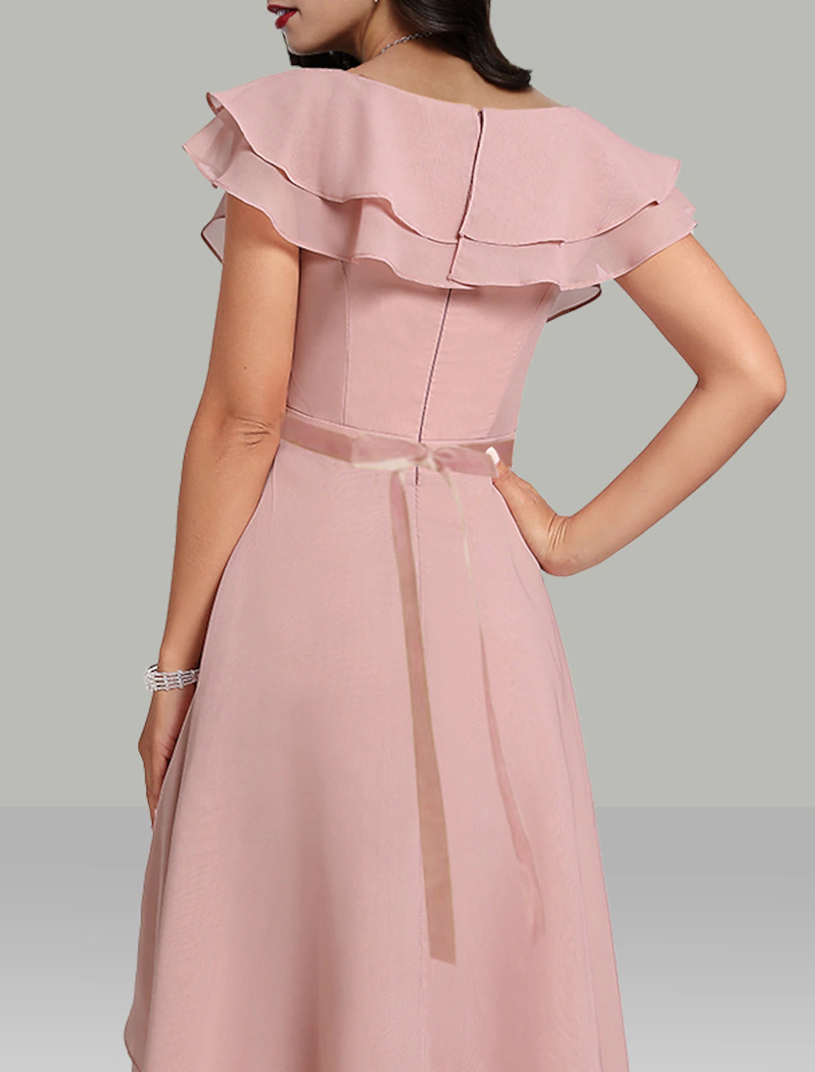 Vestidos de novia de corte A, plisados en capas, para cóctel, semiformal, largo hasta la rodilla, manga corta, escote en V, cinturón/faja de gasa con cuentas