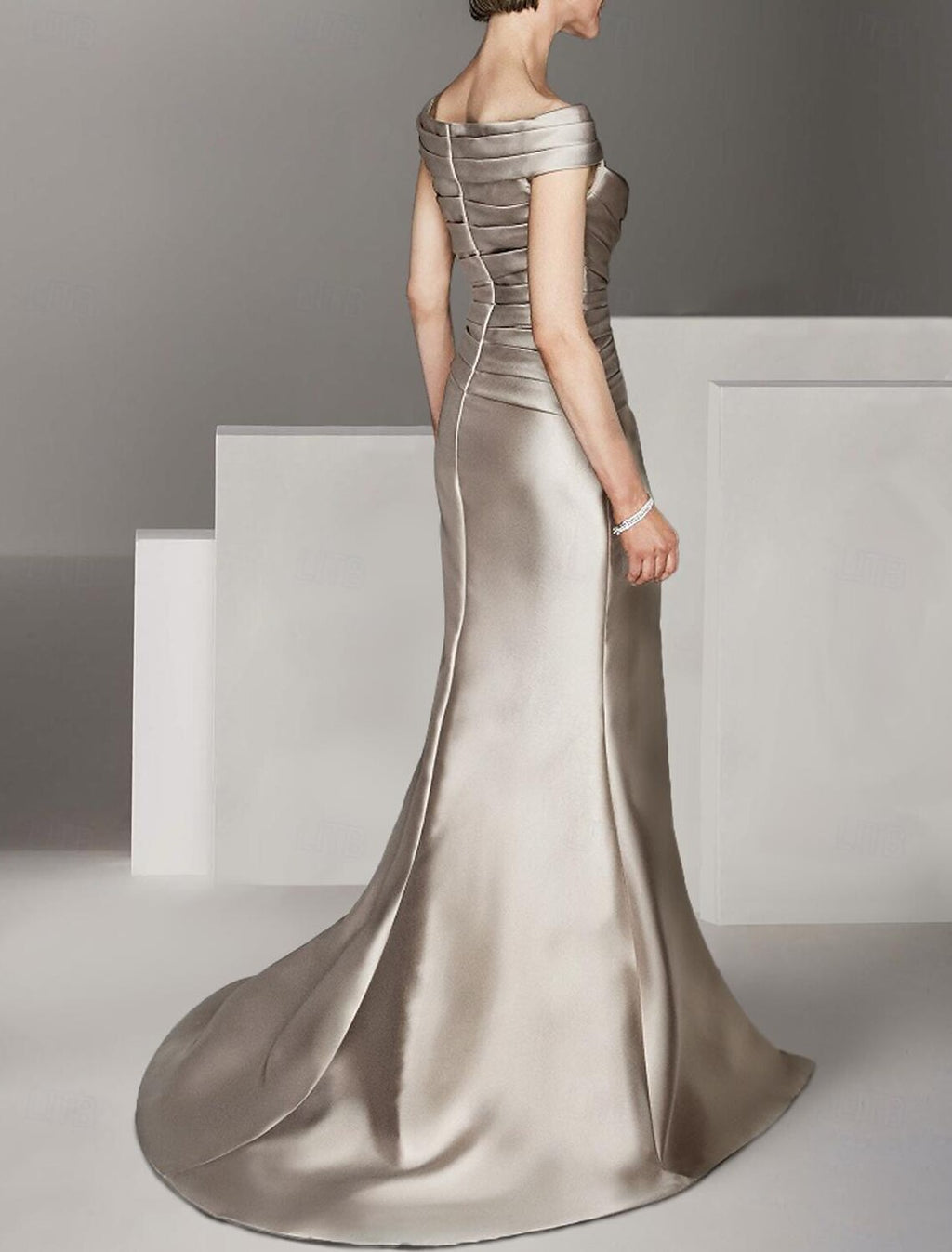 Silver Satin Off-the-Shoulder Sheath/column Floor-Length Gown