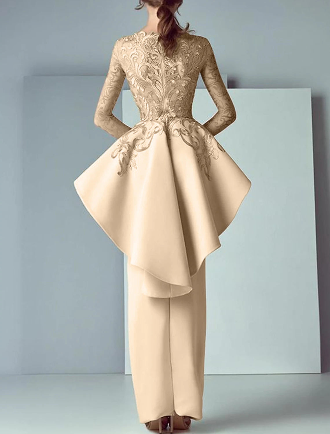 Vestido de madre de la novia con corte tubo/columna, elegante, para invitada de boda, formal, fiesta, escote redondo, largo hasta el suelo, tela de encaje, manga larga con volantes y apliques.