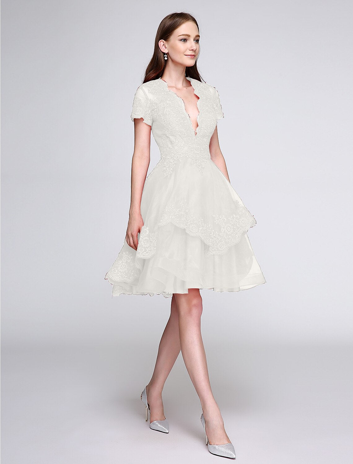 Vestido de fiesta, bonito vestido de cóctel, fiesta de graduación, largo hasta la rodilla, manga corta, escote pronunciado, organza con botones y apliques 2025