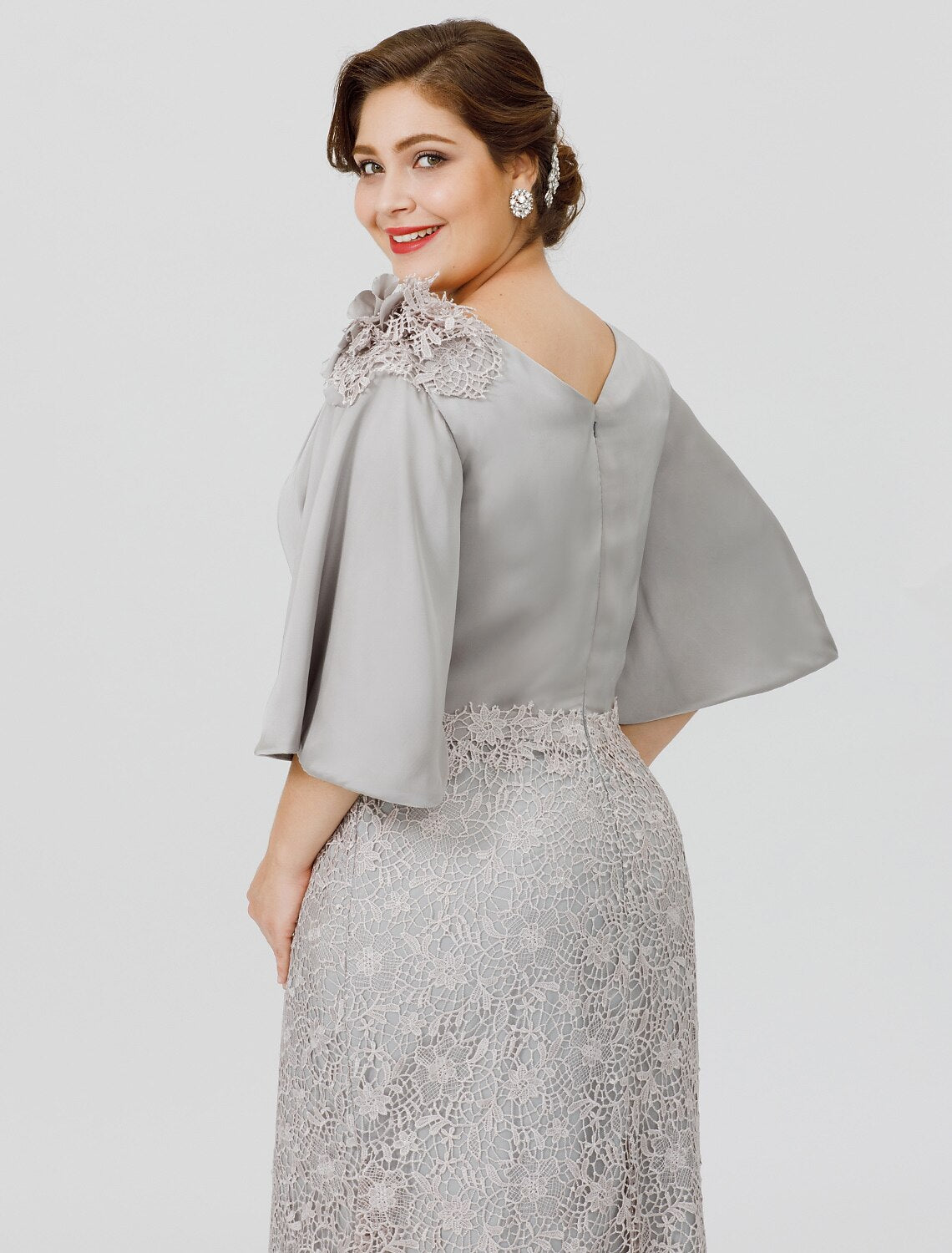 Vestido de sirena/trompeta para madre de la novia, talla grande, sexy, cuello vuelto, cola larga/cortada, satén, gasa, encaje sobre satén, media manga, sin mangas, con apliques