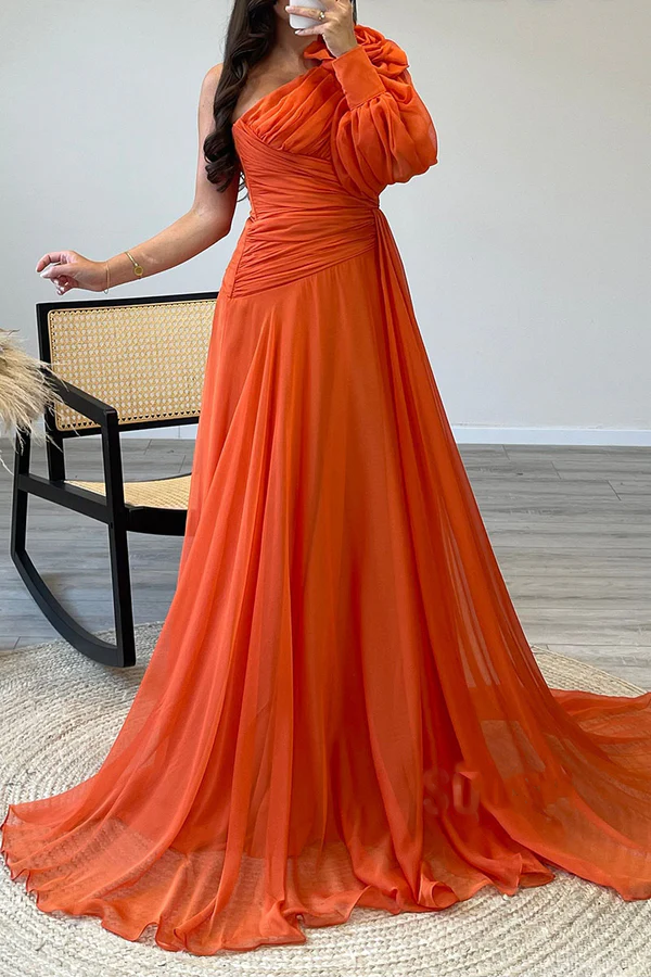 Abito da sera lungo in chiffon plissettato con spalle a trapezio