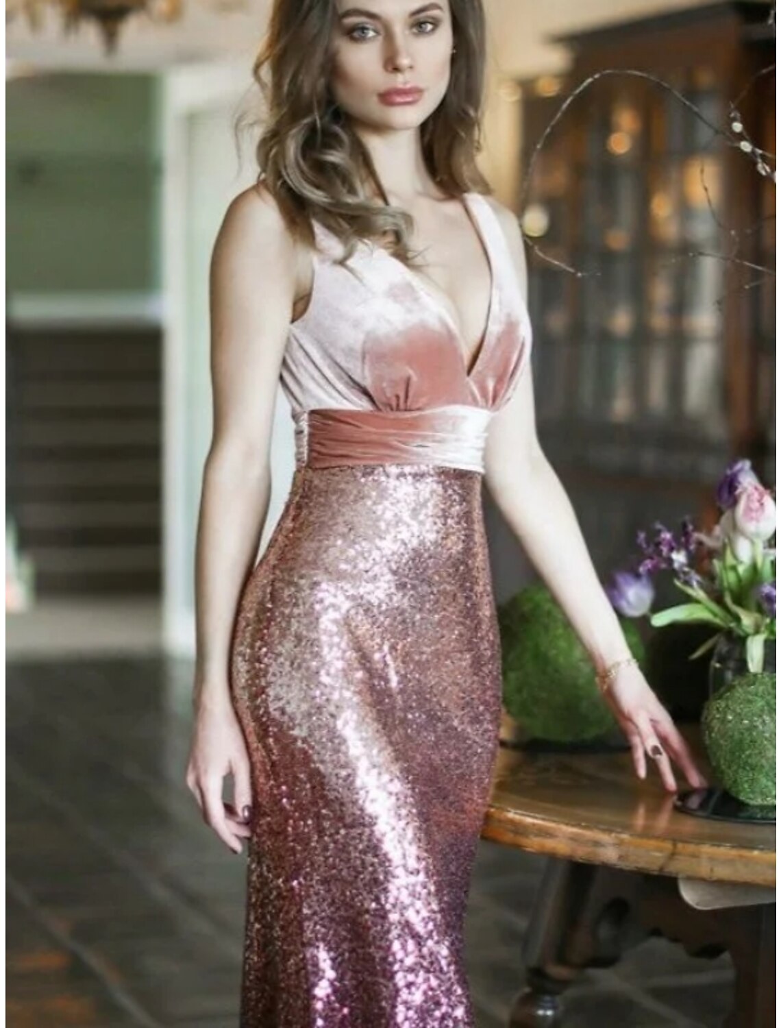 Abito da sera a sirena/tromba, scintillante e brillante, per invitati a nozze formali, lungo fino al pavimento, senza maniche, scollo a V, paillettes con pieghe glitterate