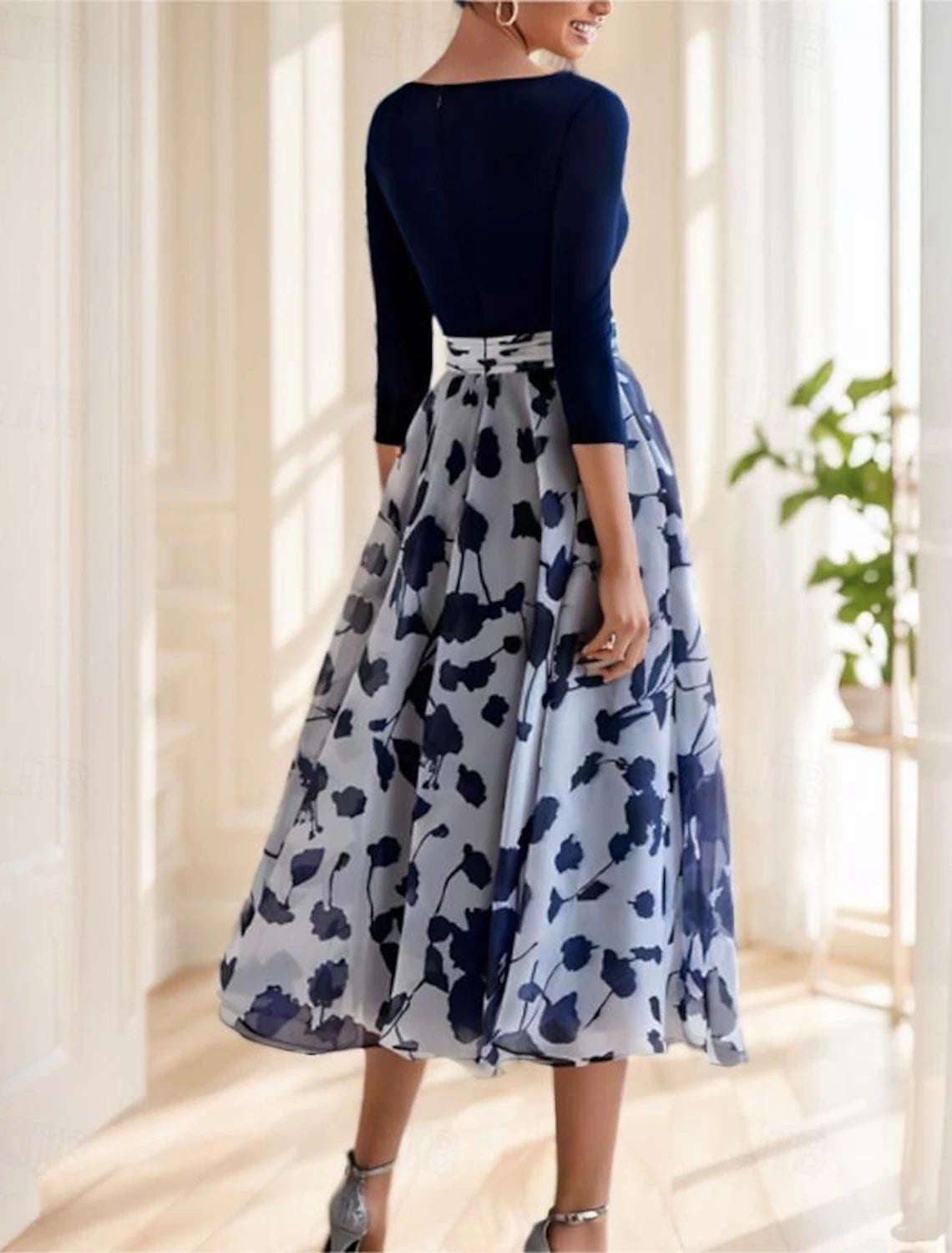 Abito da cerimonia per la madre della sposa, a trapezio, elegante, con scollo a V, lunghezza alla caviglia, in chiffon con paillettes, manica a 3/4 con fiore