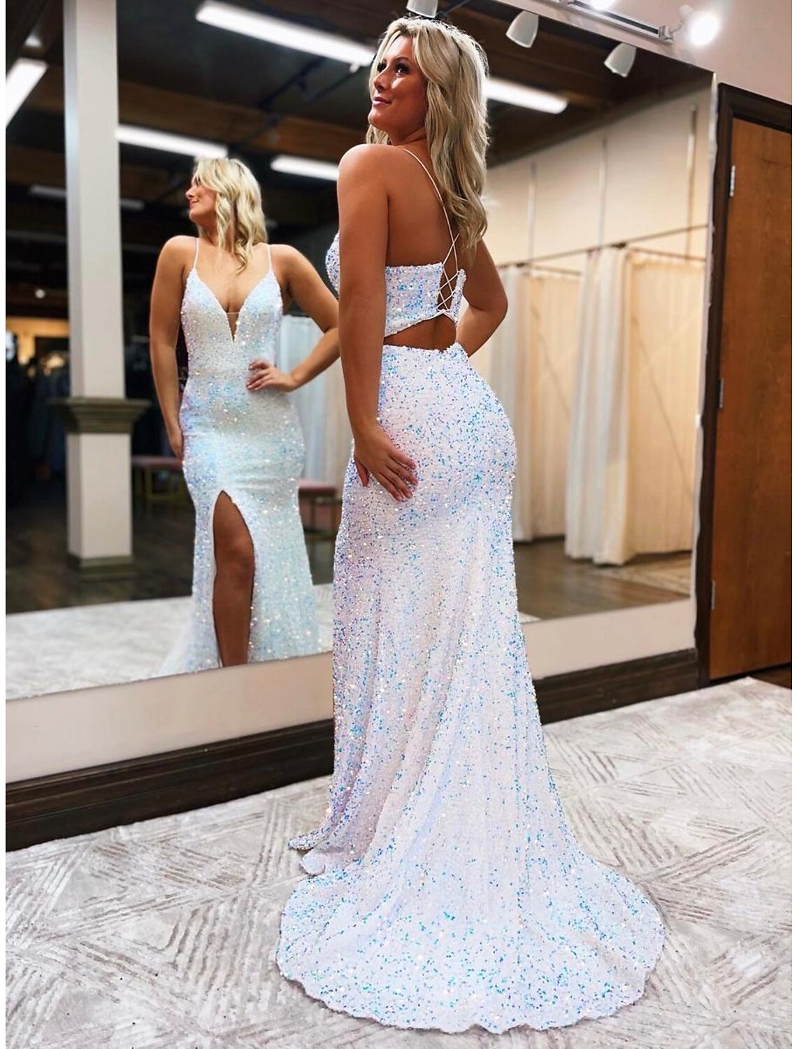 Vestidos de fiesta de sirena/trompeta con brillo y destellos, vestido formal para boda, fiesta, cola de corte, sin mangas, cuello en V, lentejuelas, espalda descubierta con abertura de lentejuelas
