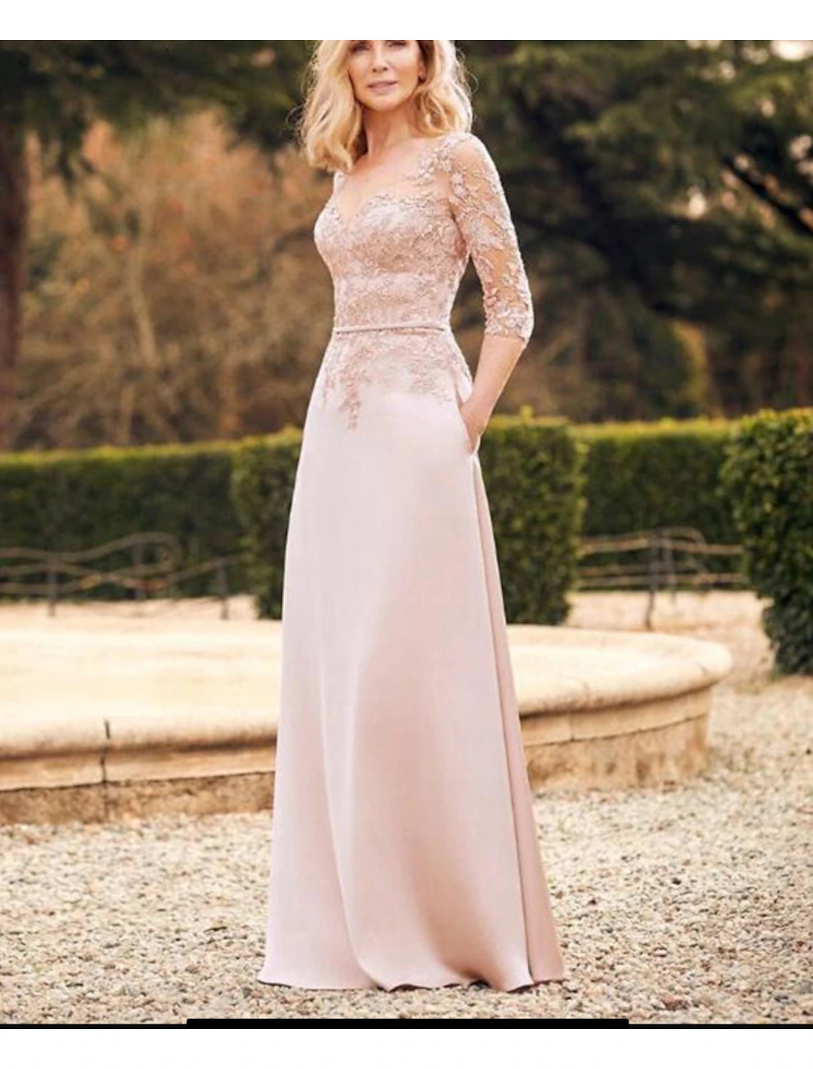 Abito da madre della sposa a tubino, semplice ed elegante, con scollo gioiello, lunghezza pavimento, in raso italiano, maniche lunghe, senza applicazioni di fascia/nastro