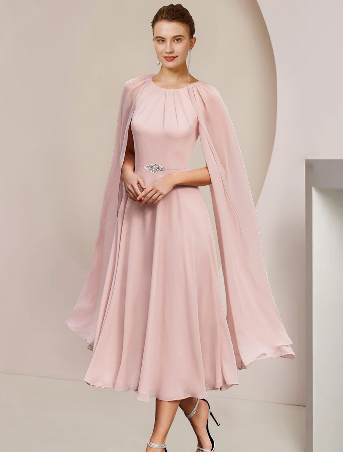 Abito da cerimonia per la madre della sposa, a trapezio, elegante, in chiffon, senza maniche, con scollo a barchetta e spilla di cristallo, lunghezza tè