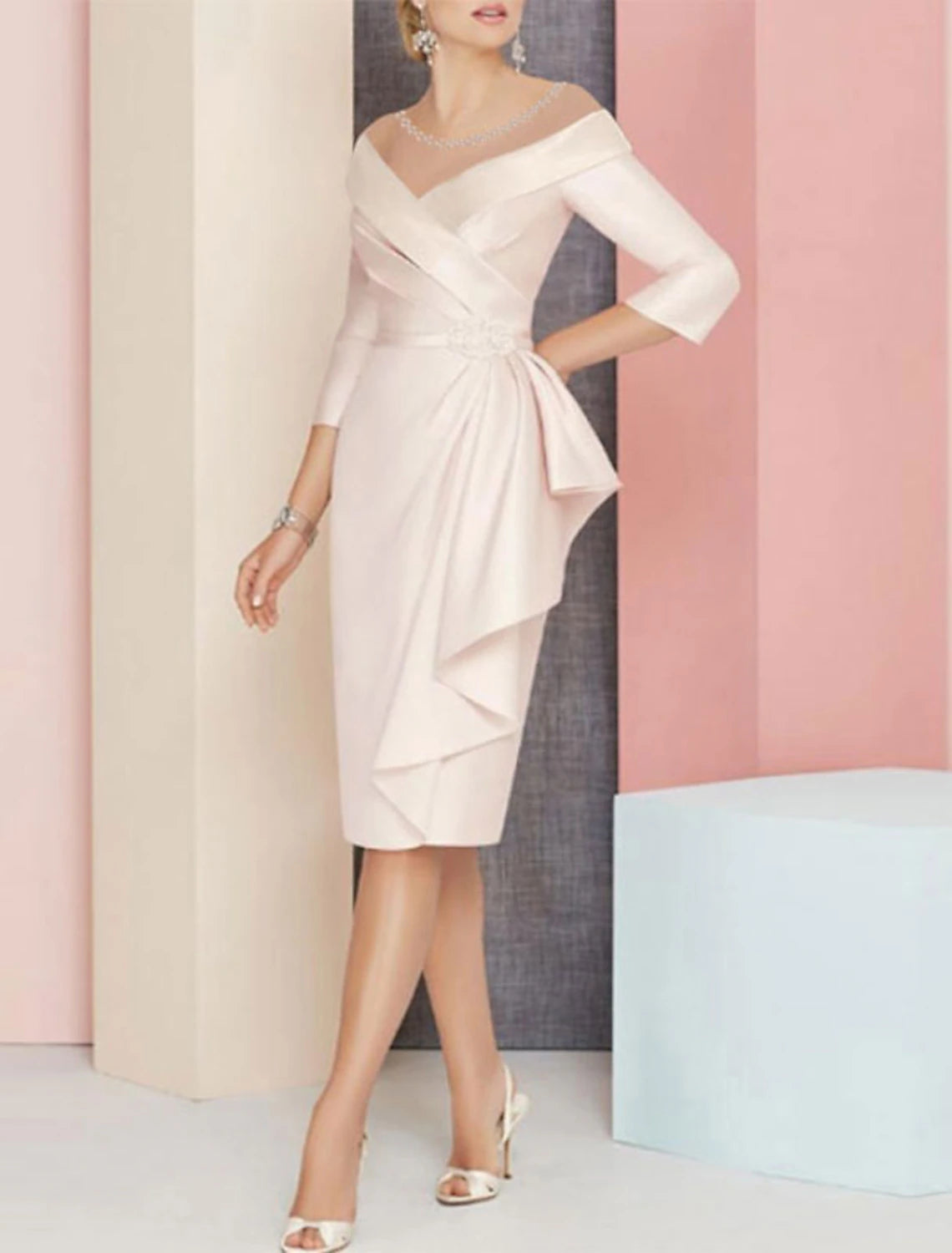 Abito da cerimonia per la madre della sposa, elegante, vintage, con scollo a V, lunghezza al ginocchio, in raso, manica a 3/4, con fascia/nastro arricciato