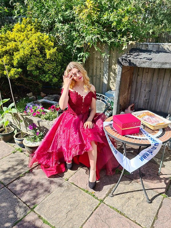 Vestidos asimétricos de corte A/princesa, de organza, sin mangas, con hombros descubiertos y apliques