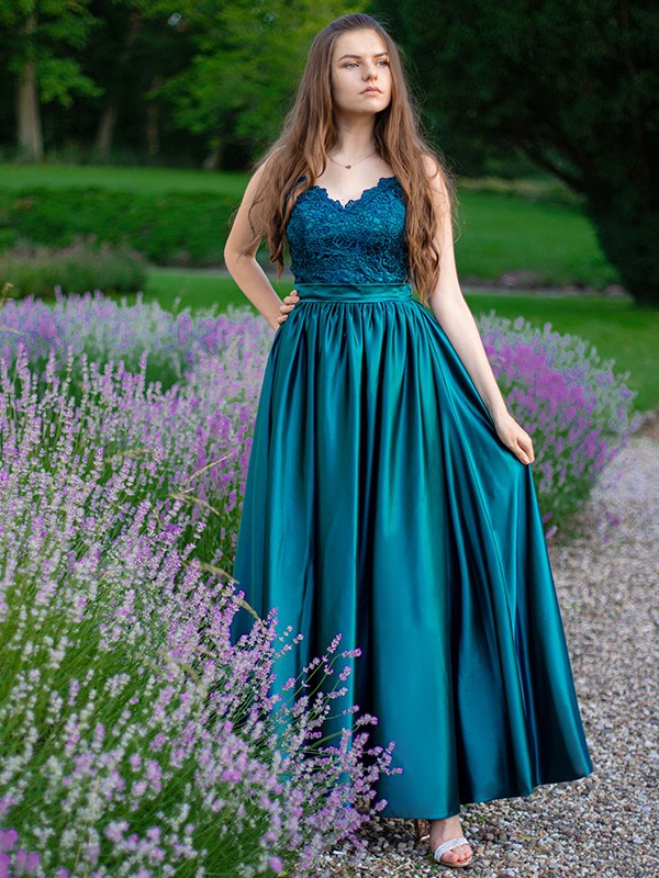 Abiti a trapezio con spalline sottili, senza maniche, lunghi fino a terra, in raso di seta con pizzo