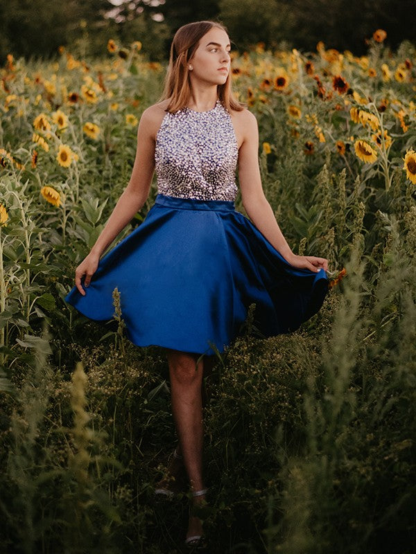 Vestidos de fiesta cortos/mini de satén con escote halter, sin mangas y corte princesa