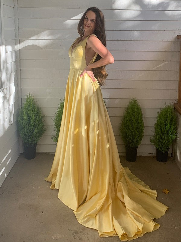 Vestidos de satén con escote en V, sin mangas, con volantes y cola larga, corte A/princesa