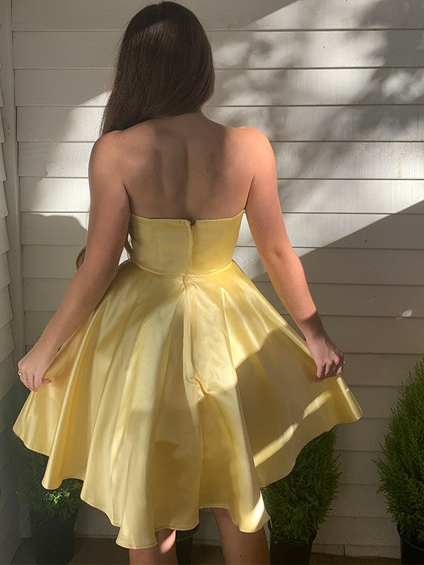 Yellow Satin A-Line Short Dress with Strapless Bodice and Side Pockets for Prom and Homecoming