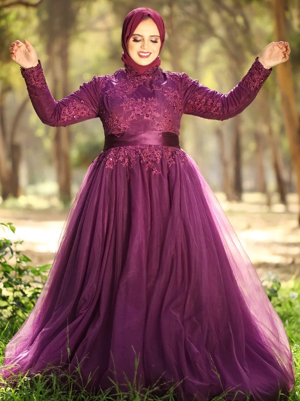 Vestido musulmán de cuello alto, apliques de tul, mangas largas y cola larga