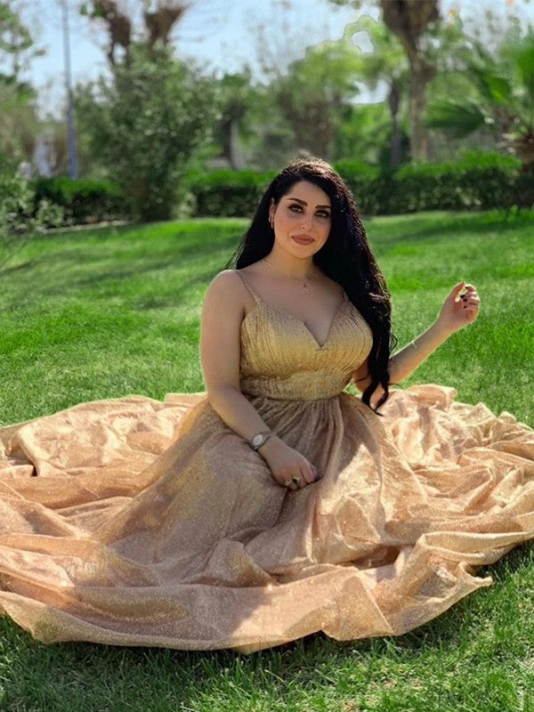 Vestidos de corte A/princesa con tul, lentejuelas, tirantes finos, sin mangas y cola larga