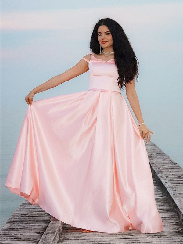 Vestidos de satén de corte A/princesa, sin mangas, con hombros descubiertos y volantes hasta el suelo