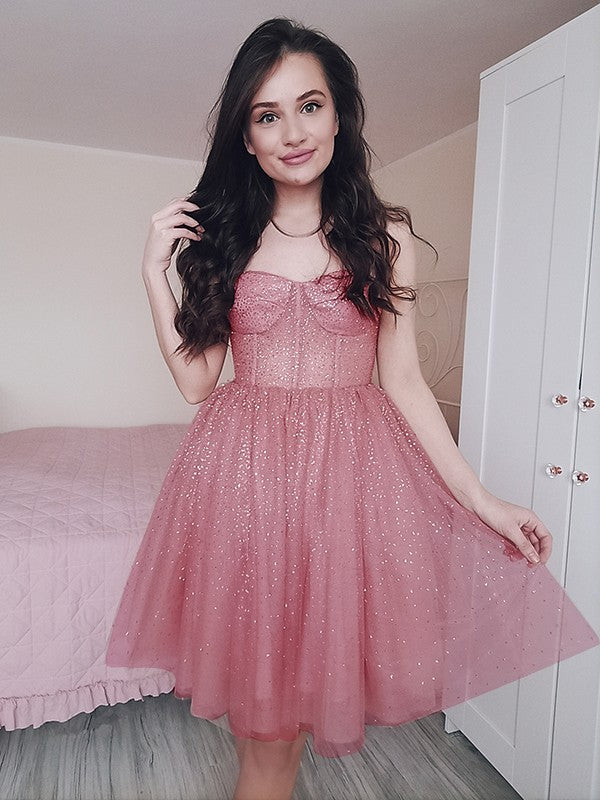 Vestidos de fiesta cortos/mini de tul con lentejuelas, corte A/princesa, tirantes finos y sin mangas
