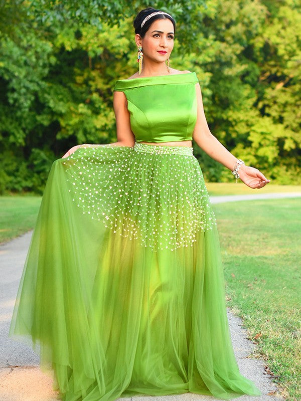 Vestido de dos piezas corte A/princesa de tul con cuentas, hombros descubiertos, sin mangas y largo hasta el suelo