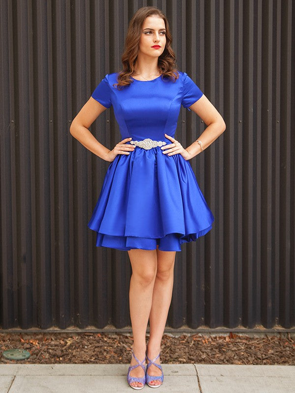 Vestidos cortos/mini de corte A/princesa, de satén, con faja/cinturón y escote redondo, mangas cortas