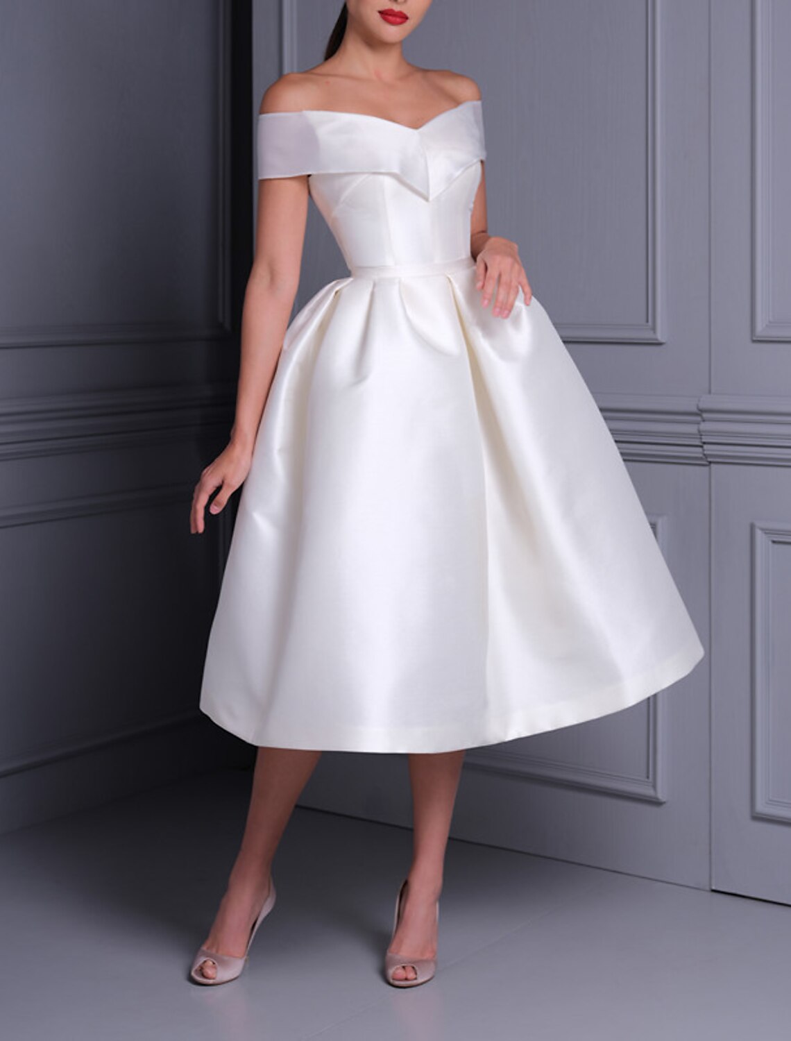 Vestidos de novia blancos cortos para despedida de soltera, vestidos de novia sencillos, corte A, hombros descubiertos, mangas cortas, largo hasta la rodilla, de satén, con color sólido