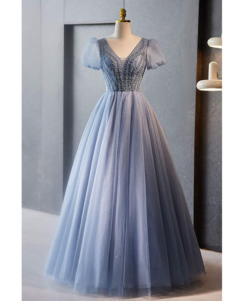 Hermoso y único vestido de noche azul cielo con mangas cortas, esponjoso, con cuentas de diamantes de imitación y escote en V princesa en forma de A azul cielo, tirantes sin espalda y largo hasta el suelo.