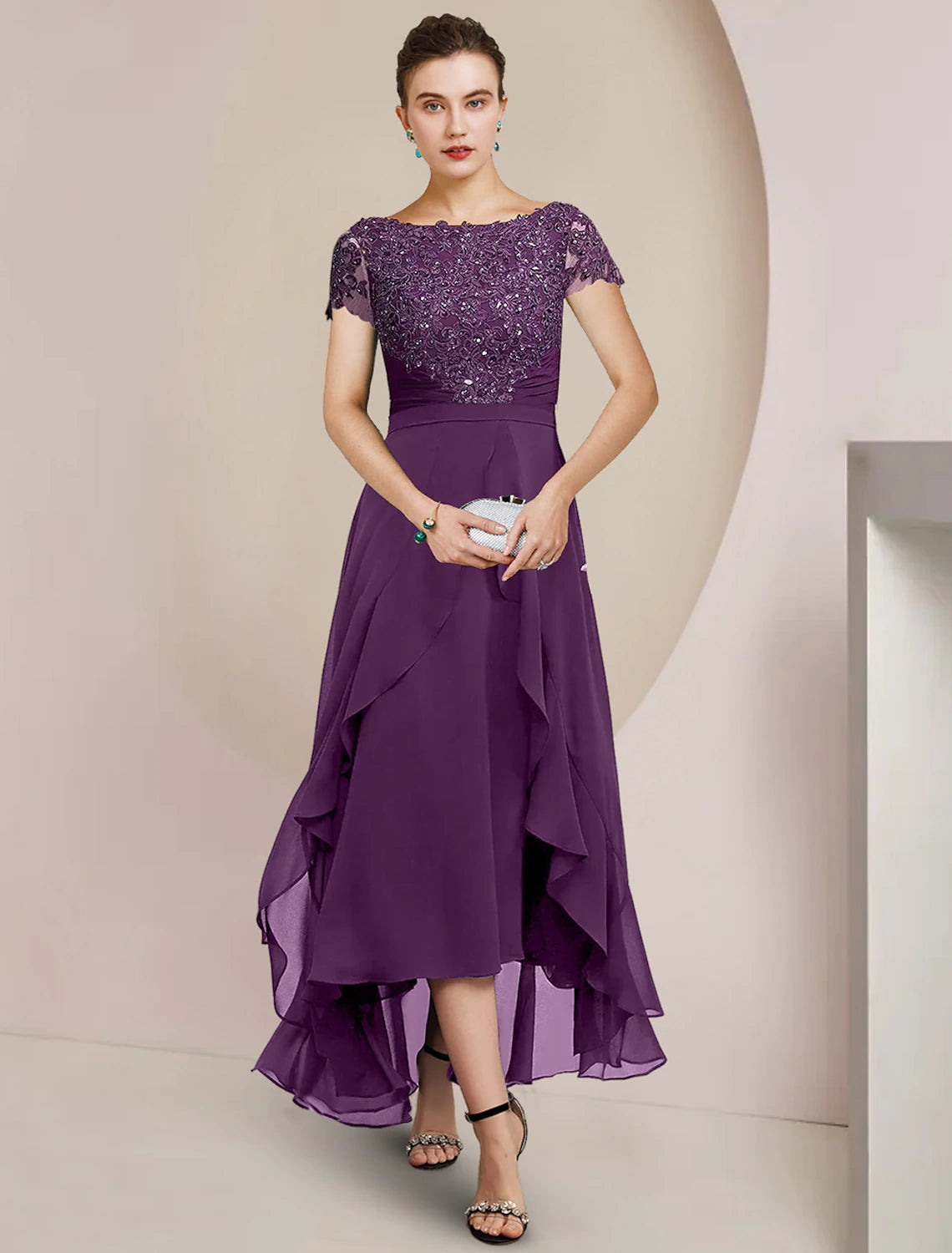 Vestido de madre de la novia de corte A, formal, para invitados a la boda, elegante, escote redondo, asimétrico, largo hasta la rodilla, de gasa, con encaje, manga corta y apliques de lentejuelas y cuentas.