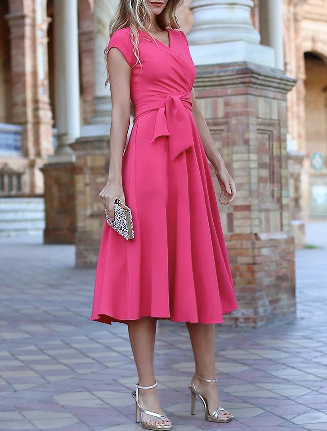 Vestidos de cóctel de corte A, estilo imperio, formales, para invitados de boda, hasta la rodilla, manga corta, cuello en V, de gasa con faja/cinta, color puro