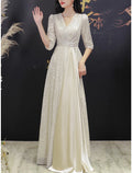 Vestido de madre de la novia de corte A, elegante, con brillo y brillo, escote en V pequeño, cola larga, lentejuelas, media manga con pliegues y broche de cristal.