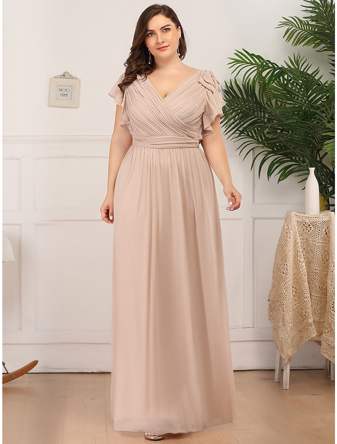 Abito da madre della sposa a trapezio, taglie forti, scollo a V, lunghezza al pavimento, in chiffon, maniche corte, con volant e arricciature