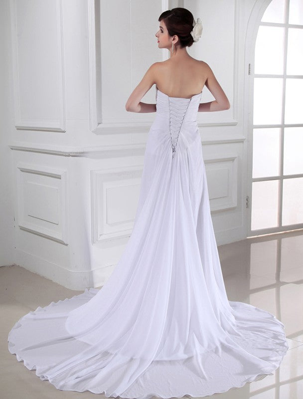 Abiti da sposa lunghi in chiffon senza maniche con scollo a cuore e fiori fatti a mano, a tubino/colonna