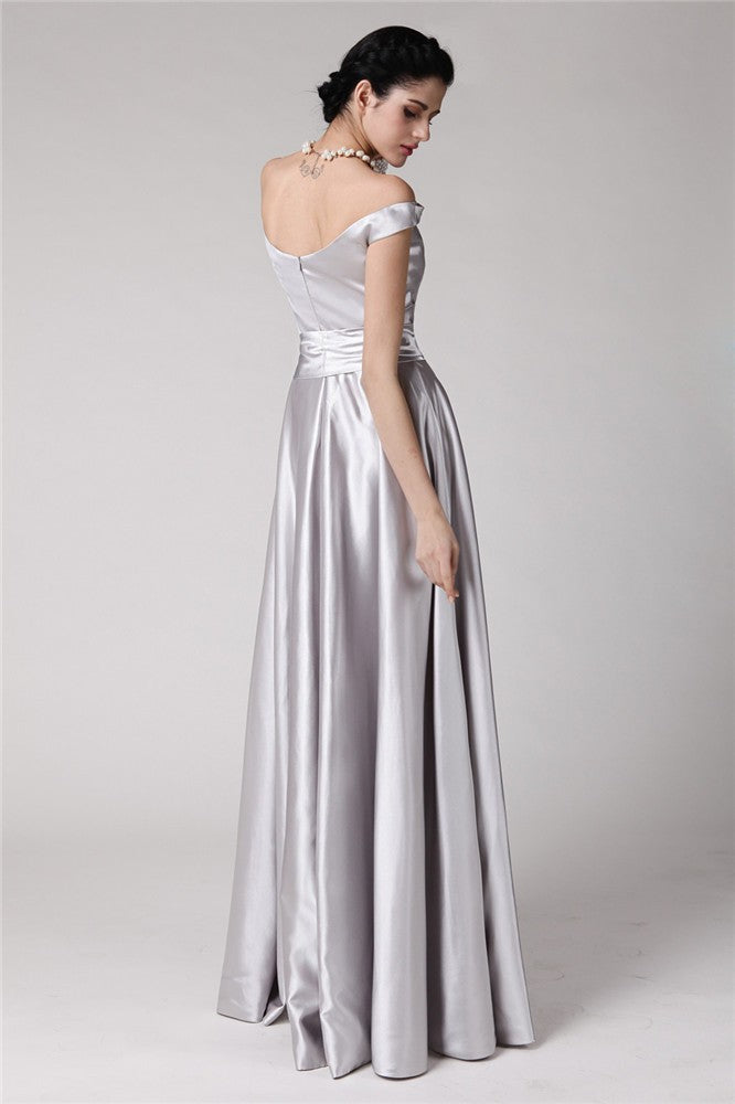 Vestidos largos de satén tejido, sin mangas, con hombros descubiertos y corte columna
