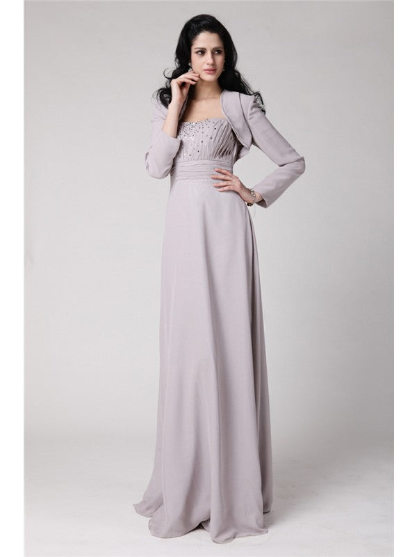 Abiti da sposa in chiffon con pieghe, senza spalline, senza maniche e perline, a tubino/colonna