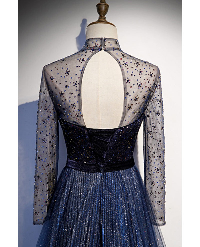 Vestido de noche azul marino con escote alto, manga larga, lentejuelas y diamantes de agua, corte princesa, espalda descubierta, tul brillante, cola amplia, borde con volantes