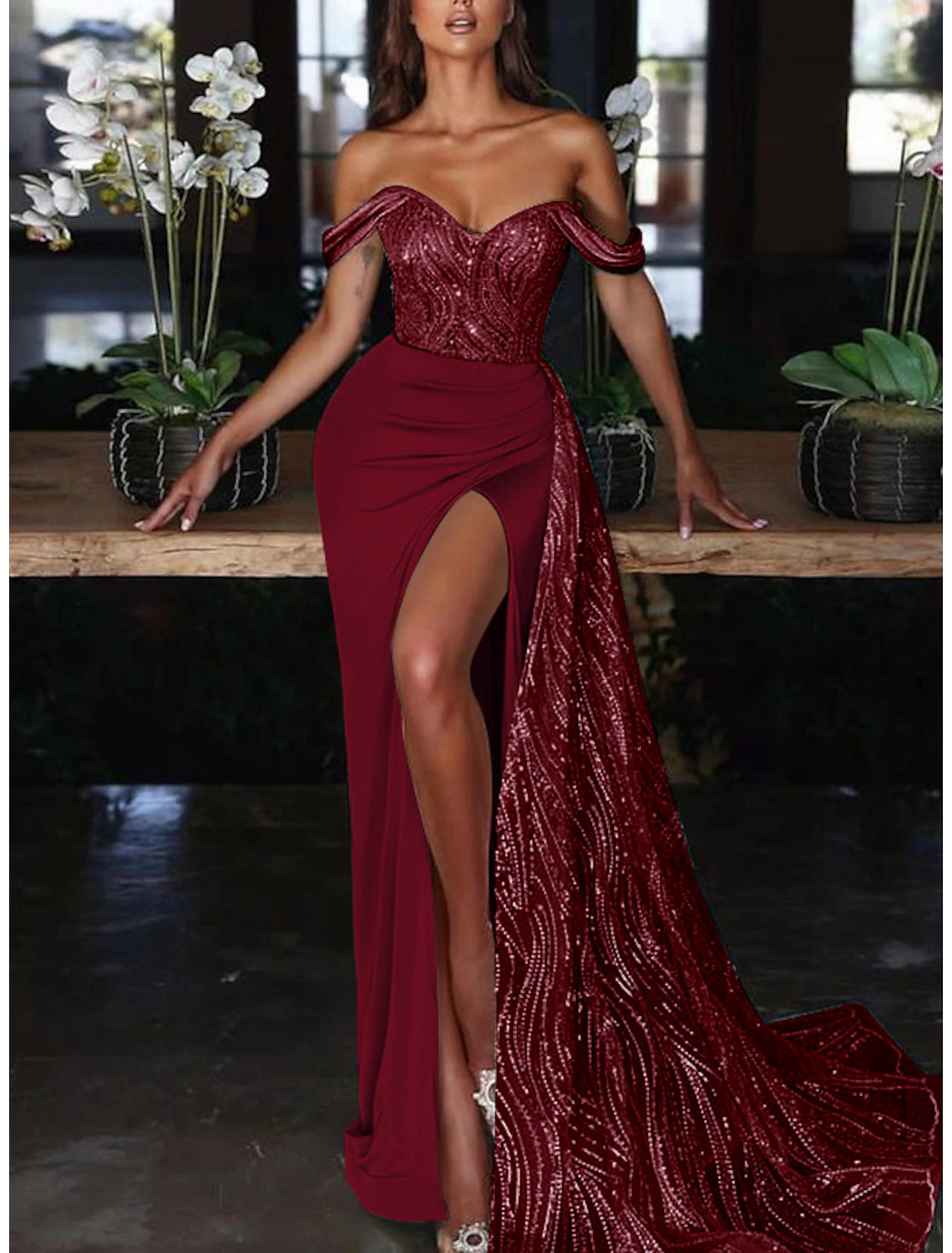 Vestido de sirena, vestido de noche, vestido rojo verde, vestido formal de boda, invitado, cola de corte, sin mangas, hombros descubiertos, charmeuse con abertura de lentejuelas fruncidas