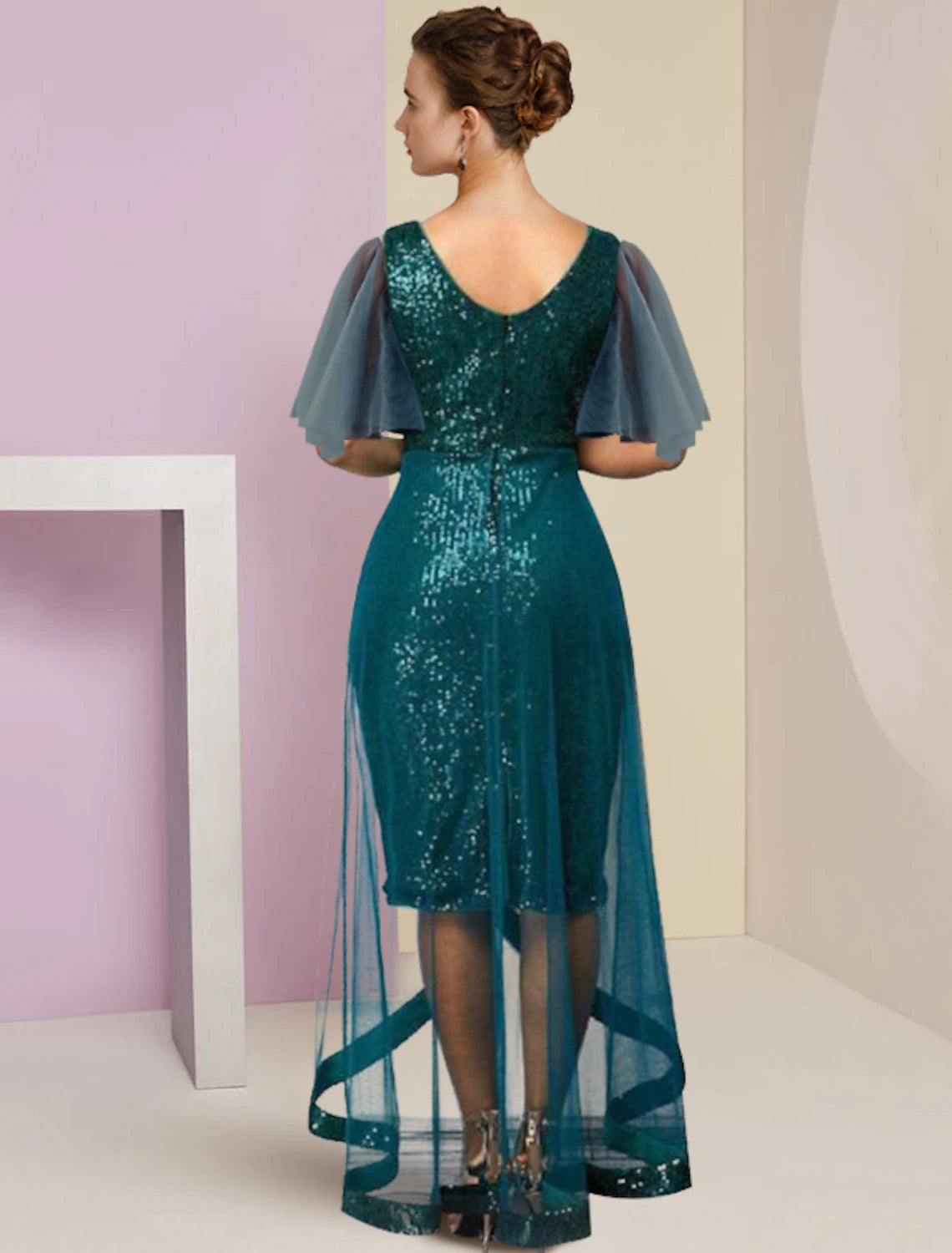 Vestido de madre de la novia con corte tubo/columna, elegante, con brillo y brillo, escote en V alto y bajo, largo hasta la rodilla, de gasa con lentejuelas, manga corta y pliegues.