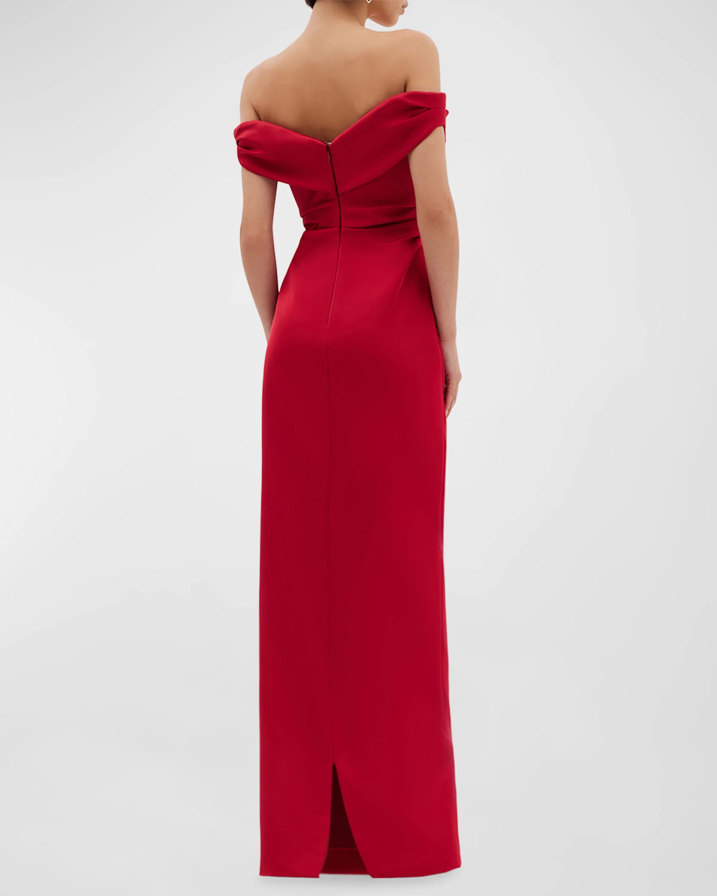 A noble sleeveless off shoulder and floor length off shoulder straight prom dress