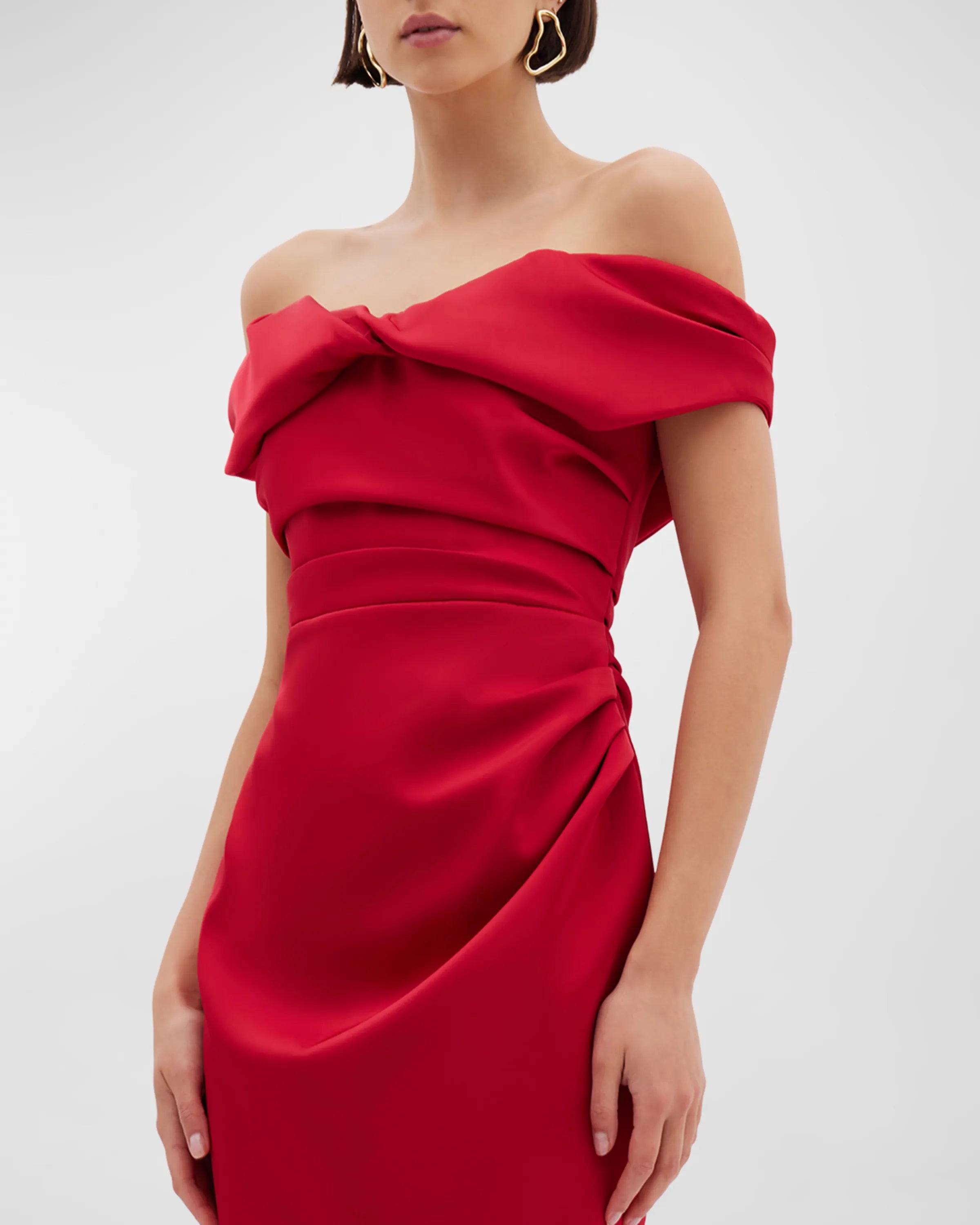 A noble sleeveless off shoulder and floor length off shoulder straight prom dress