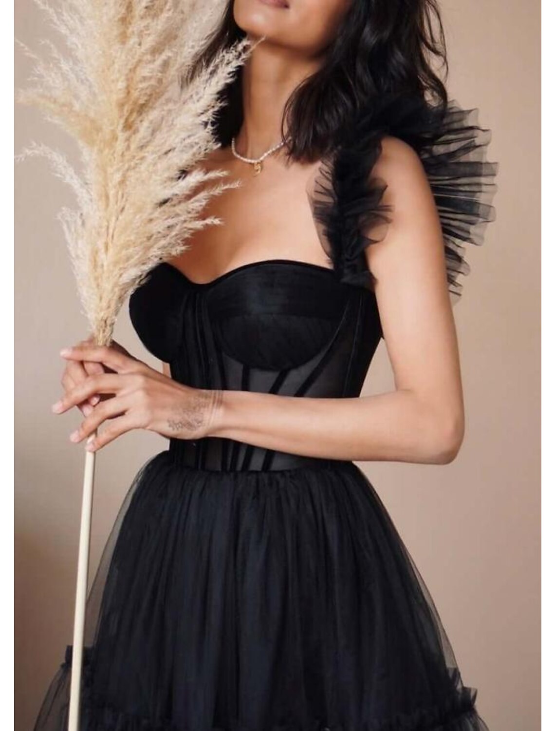 Abito da ballo nero a trapezio, abito vintage, in maschera, lunghezza alla caviglia, senza maniche, scollo a cuore, stile Mercoledì, famiglia Addams, in tulle, con incrocio sulla schiena e pieghe, volant