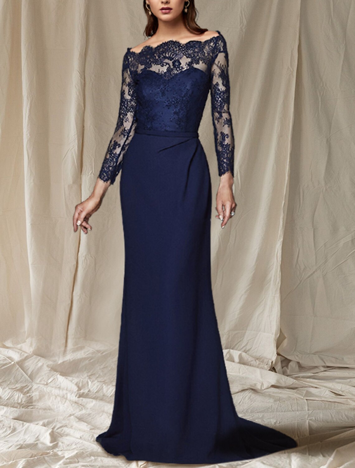 Mermaid / Trumpet Mother of the Bride Dress Elegant Off Shoulder Sweep / Brush Train Chiffon Lace Long Sleeve with Appliques Side-Draped