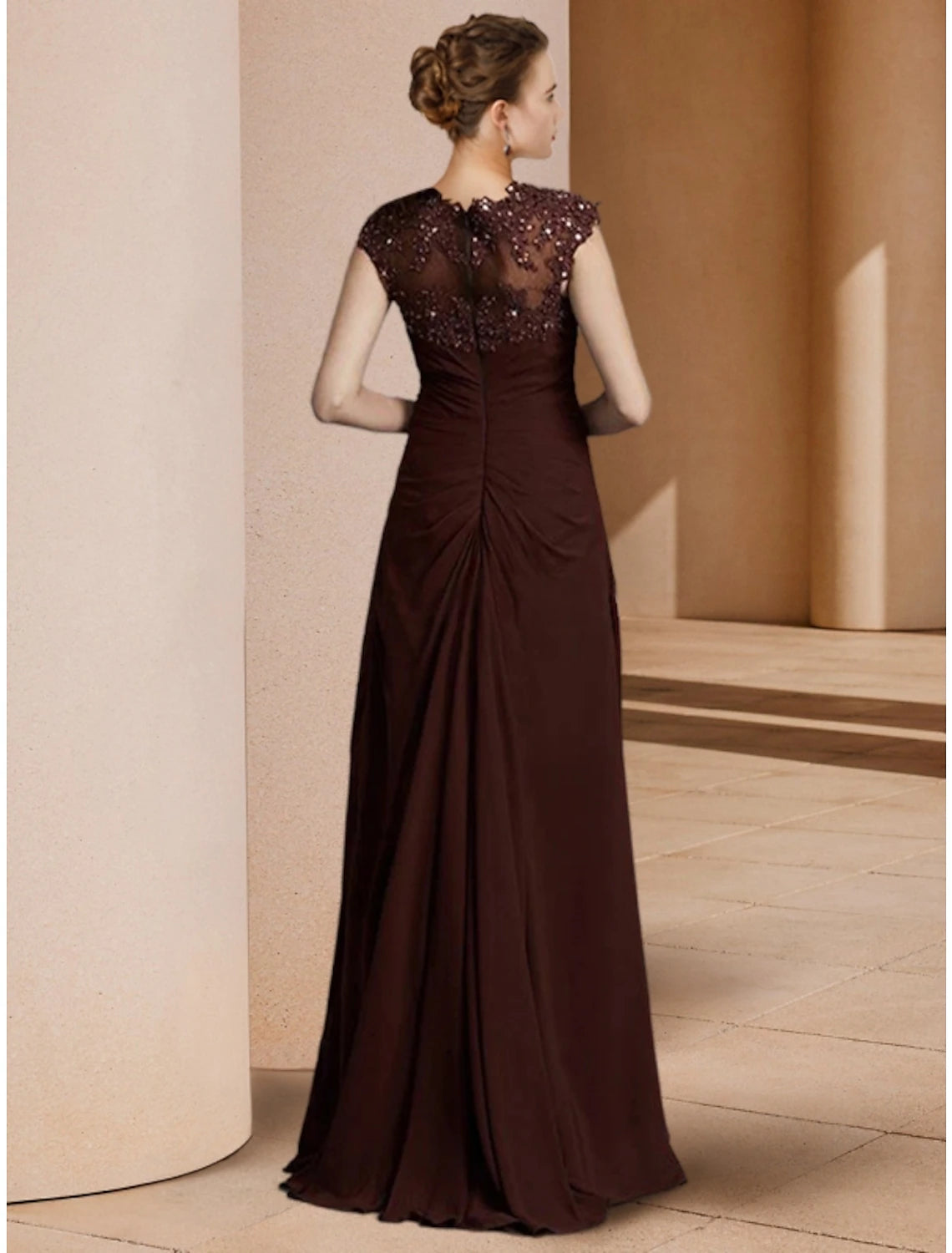 Vestido de Madre de la Novia con Corte en Columna, Elegante, Escote Redondo, Largo hasta el Suelo, Gasa, Manga Larga con Fruncido de Lentejuelas