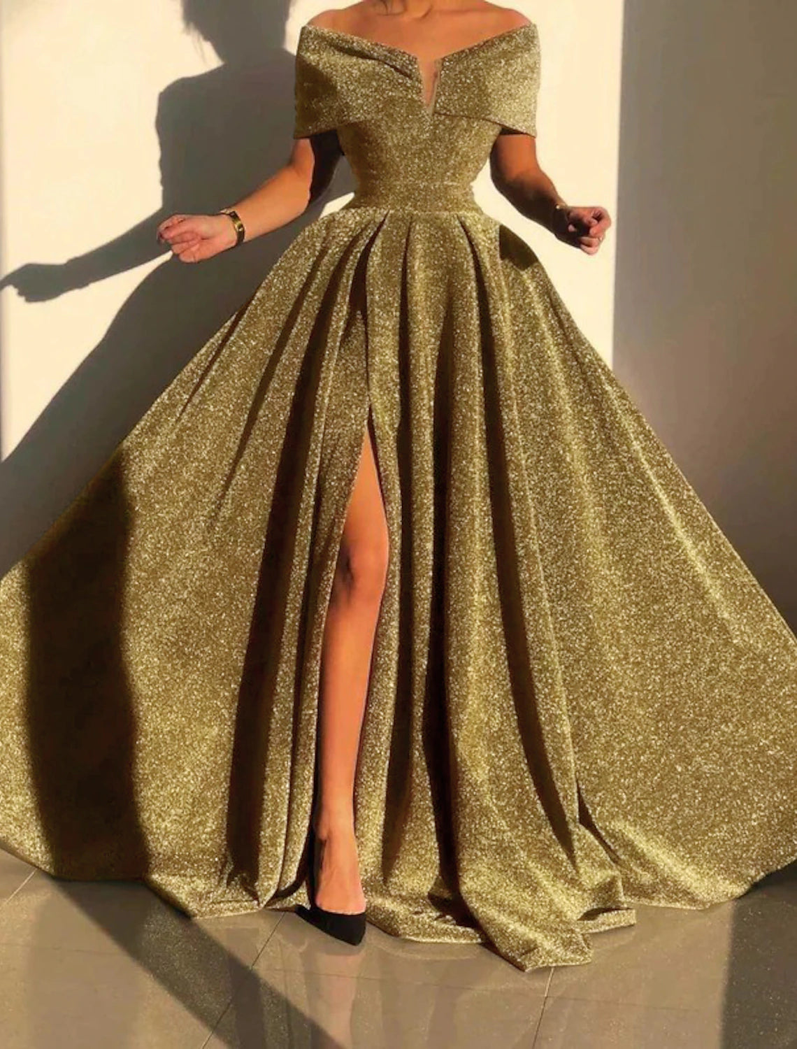Vestido de noche de corte A con brillo y destellos, vestido formal de otoño, cola de corte, sin mangas, hombros descubiertos, lentejuelas con abertura de lentejuelas