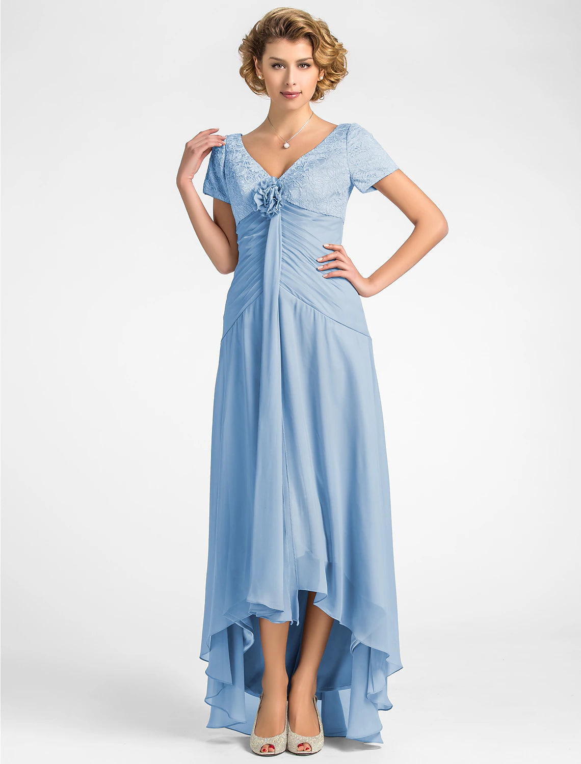 Abito da madre della sposa a trapezio con scollo a V asimmetrico, in chiffon, a maniche corte, con pieghe e fiori