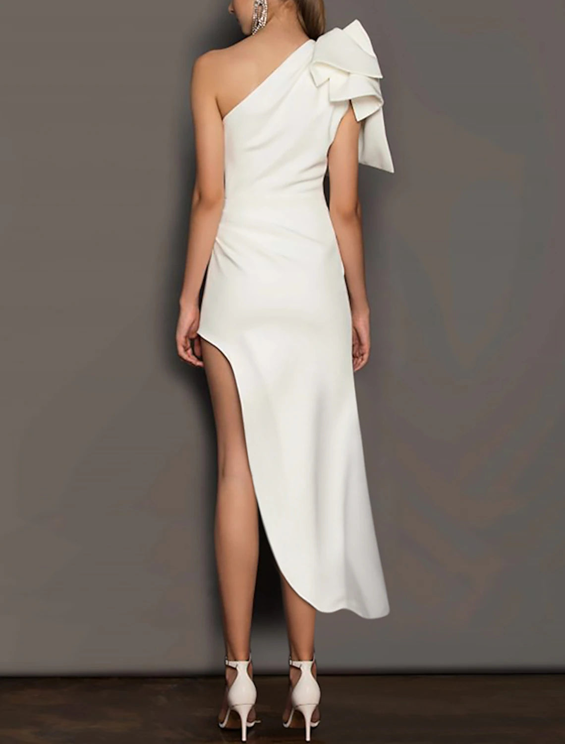 Vestido de cóctel con corte tubo/columna, minimalista, para fiesta, cumpleaños, asimétrico, sin mangas, con un solo hombro, de tela con colores puros.