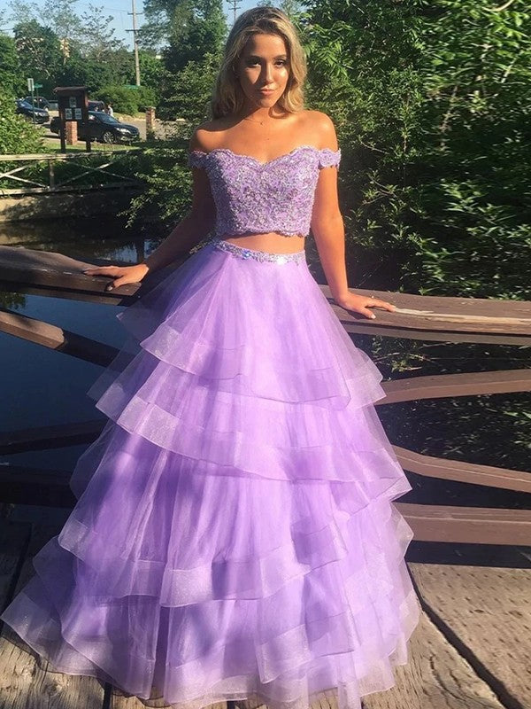 Vestidos de dos piezas corte A/princesa, de tul, con capas, hombros descubiertos, sin mangas y hasta el suelo