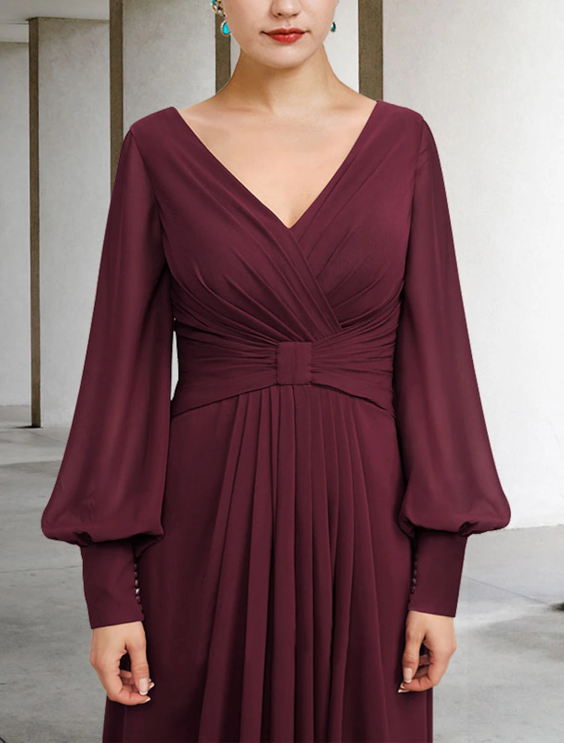 Abito da madre della sposa a trapezio, elegante, taglie forti, scollo a V asimmetrico, lunghezza al pavimento, in chiffon, maniche lunghe, pieghe e arricciato