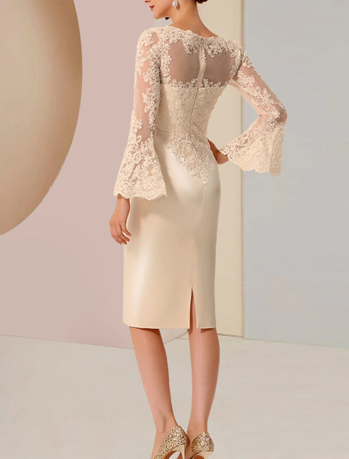 Abito da cerimonia per la madre della sposa, a tubino, elegante, vintage, lussuoso, con scollo gioiello, lunghezza al ginocchio, in raso, pizzo, maniche lunghe con applicazioni di perline
